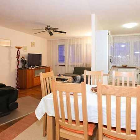 Apartment Mariahilf - 4Rooms4You Wien Rum bild