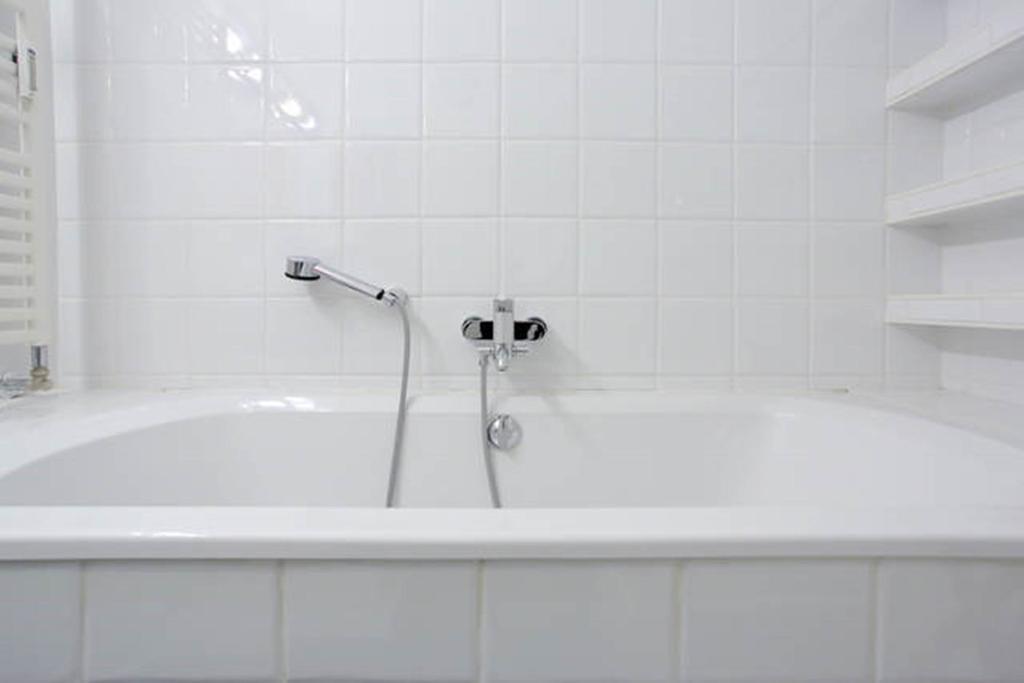 Apartment Mariahilf - 4Rooms4You Wien Rum bild