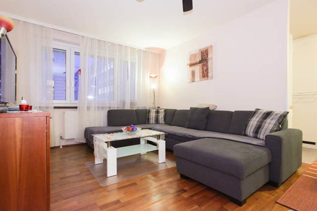 Apartment Mariahilf - 4Rooms4You Wien Rum bild