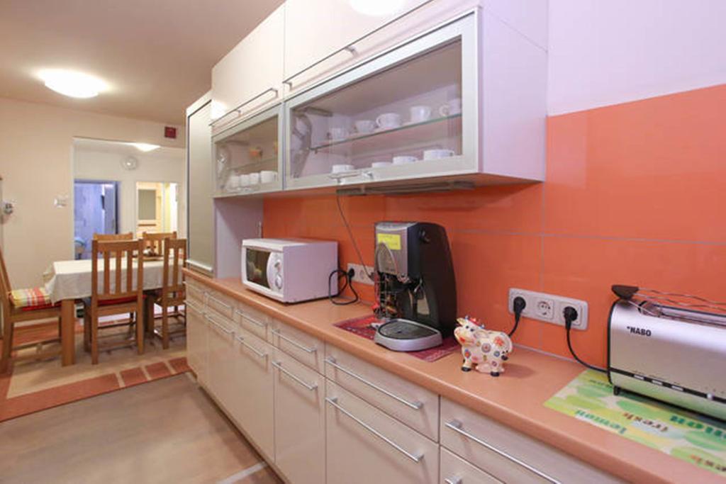 Apartment Mariahilf - 4Rooms4You Wien Rum bild