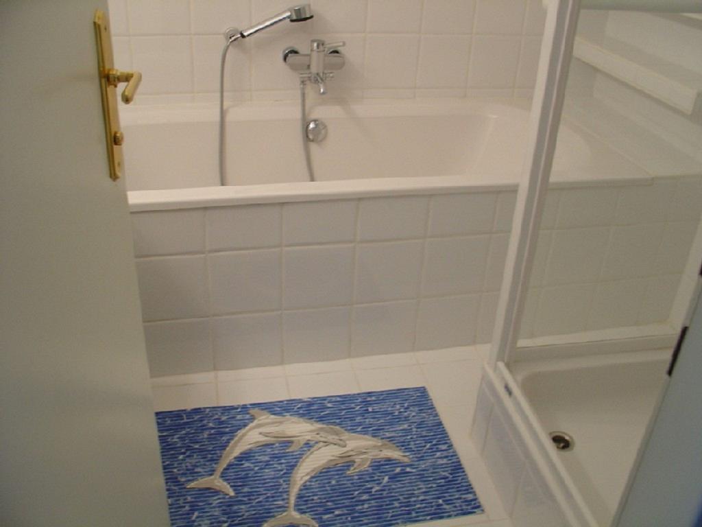 Apartment Mariahilf - 4Rooms4You Wien Rum bild